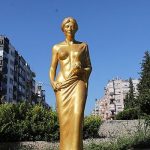altin-portakalin-habercisi-venus-heykelleri-caddelerde.jpg