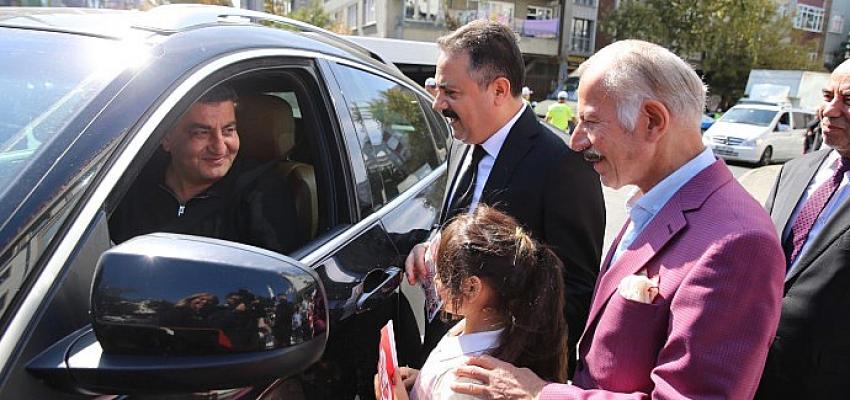 bayrampasada-yayalara-oncelik-hayata-saygi-durusu.jpg