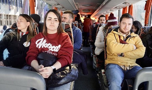 ege-universitesi-deprem-bolgesine-saglik-calisani-destegini-surduruyor.jpg