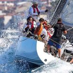 11-tayk-eker-olympos-regatta-yelken-yarisinda-tirilye-koy-ici-etabinin-grup-liderleri-belli-oldu.jpg