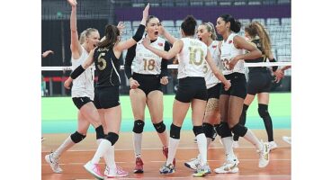 vakifbank-kulupler-dunya-sampiyonasinda-grup-lideri-olarak-yari-finalde.jpg
