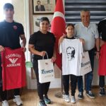 milli-takima-secilen-judoculardan-baskan-topalogluna-ziyaret.jpg